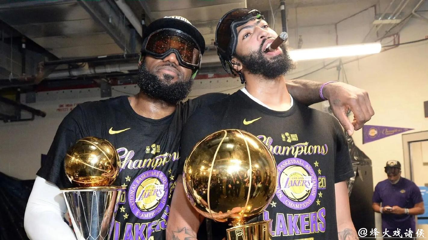 浓眉伤退詹姆斯三双 湖人大胜猛龙主场5连胜 浓眉伤退詹姆斯三双 湖人大胜猛龙主场5连胜