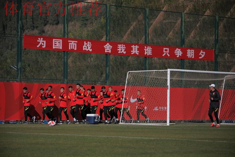 国少新年首期集训,杨晨苦寻后防铁闸